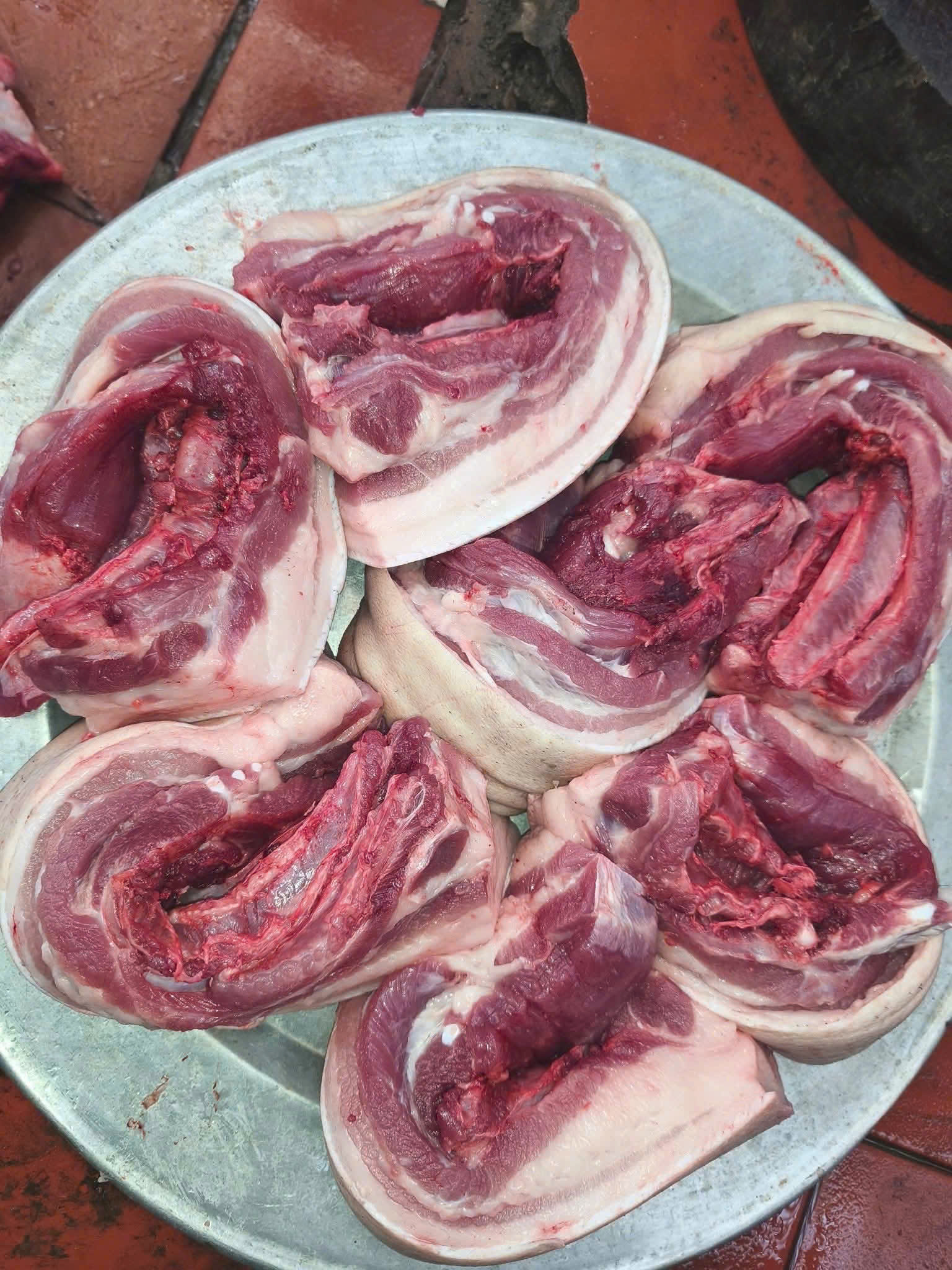 5. Thịt lợn mán Mỹ Lương